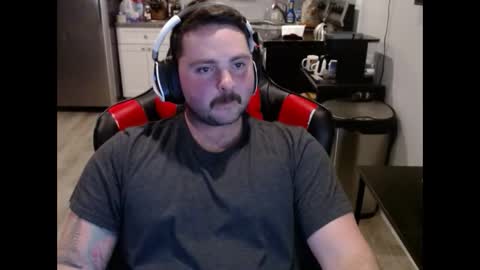 cardi_beans online show from November 8, 2025, 1:17 am