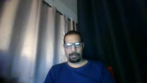 Adams huge online show from October 30, 2025, 7:21 am