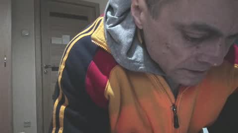 Laz online show from February 19, 2025, 6:54 pm