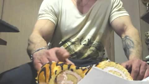 Snapshot of carin_the_body chatting on February 11, 2026, 6:13 pm Laz online show from February 11, 2026, 6:13 pm