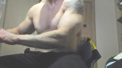 Snapshot of carin_the_body chatting on February 13, 2026, 7:32 pm Laz online show from February 13, 2026, 7:32 pm