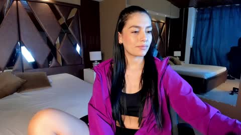 Snapshot of carina_rossi chatting on December 23, 2024, 11:47 am Carina online show from December 23, 2024, 11:47 am