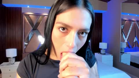 Snapshot of carina_rossi chatting on January 25, 2025, 11:34 am Carina online show from January 25, 2025, 11:34 am