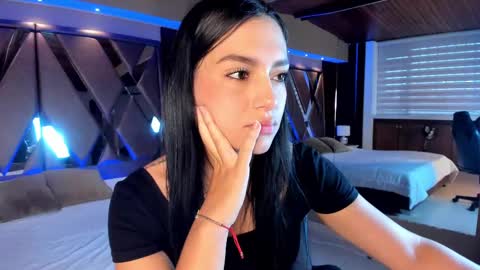 Snapshot of carina_rossi chatting on February 22, 2025, 11:57 am Carina online show from February 22, 2025, 11:57 am