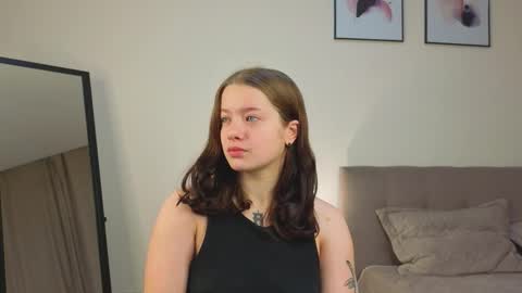 Elena online show from November 26, 2025, 8:04 am