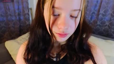 Elena online show from November 30, 2025, 4:38 am