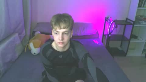 Carl online show from December 17, 2024, 1:16 pm