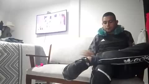 carlandelli1 online show from February 18, 2026, 3:35 am