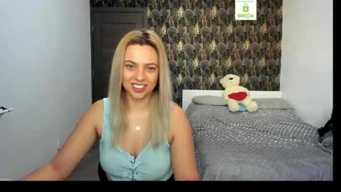 CarlaStaceFun online show from February 12, 2026, 7:03 am