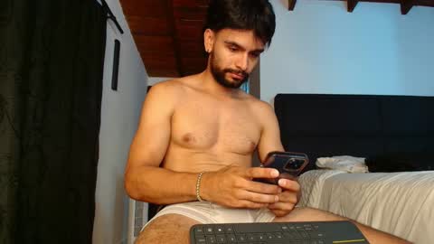 sebasfit online show from February 3, 2025, 11:26 pm