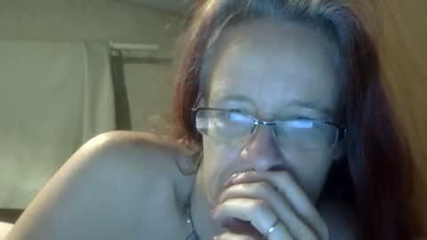 carleeswoman08 online show from April 28, 2026, 11:15 am