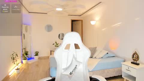 Alejandra online show from June 26, 2026, 10:36 pm