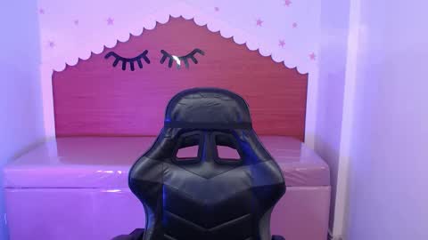 Snapshot of carlie_mayer chatting on February 10, 2026, 3:21 am CARLYE online show from February 10, 2026, 3:21 am