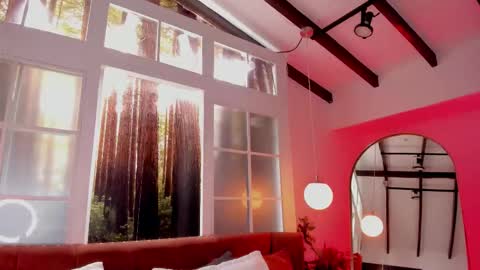    online show from September 22, 2025, 8:22 pm