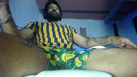 Snapshot of carlo_yates27 chatting on May 23, 2026, 1:22 am carlo yates thx for help me to reach 100 thumps up online show from May 23, 2026, 1:22 am