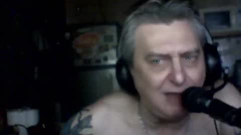 carlos712009 online show from March 3, 2026, 7:25 am