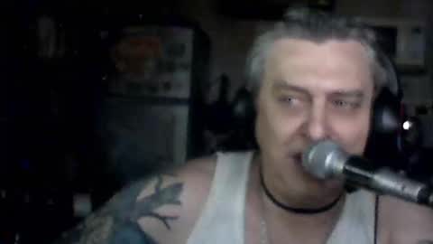 Snapshot of carlos712009 chatting on April 23, 2026, 6:14 am carlos712009 online show from April 23, 2026, 6:14 am