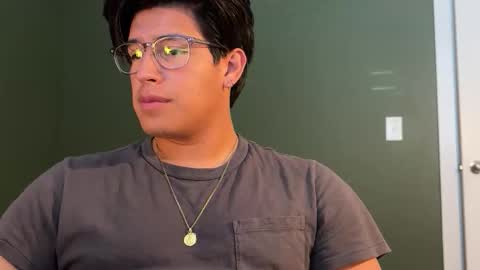 carlosjosecb2 online show from October 29, 2025, 4:09 pm