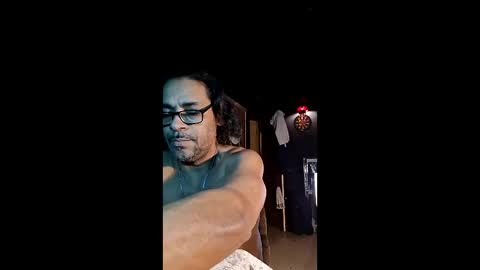 carloslove1972 online show from February 4, 2026, 8:09 am