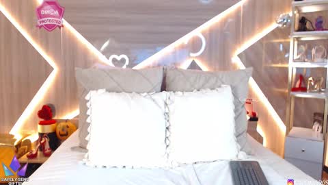 Carla Carla  I am sensual goddes and i was born for loveworshipping and enjoyment. online show from November 1, 2025, 5:37 pm