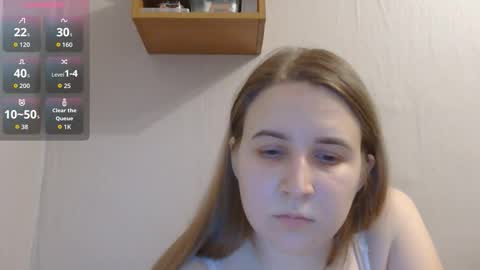 Mia online show from October 13, 2025, 4:18 pm