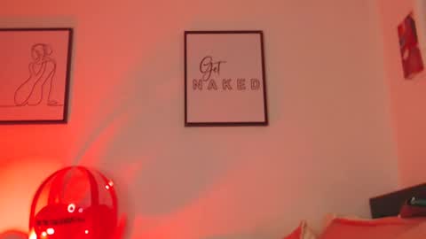 Littlecarly  online show from February 25, 2025, 5:19 am