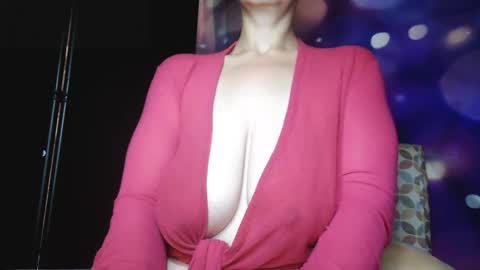 Carly Smiles online show from October 13, 2025, 10:59 am