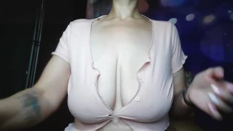 Carly Smiles online show from October 14, 2025, 10:05 am