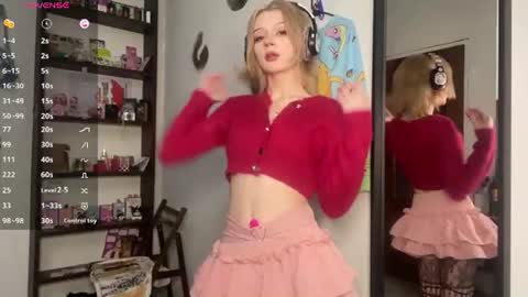 Elina online show from June 13, 2026, 11:24 pm