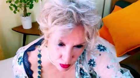 Carmen online show from October 10, 2025, 7:29 am