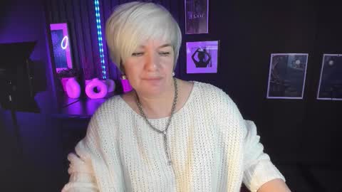 Carmen online show from November 4, 2025, 8:30 pm