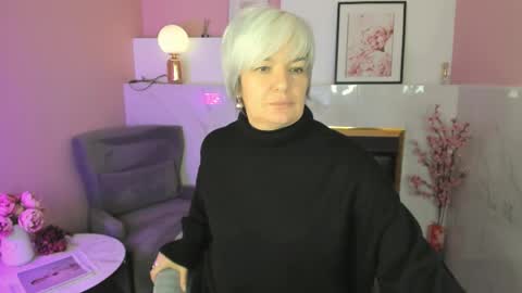 Carmen online show from April 5, 2026, 8:28 pm