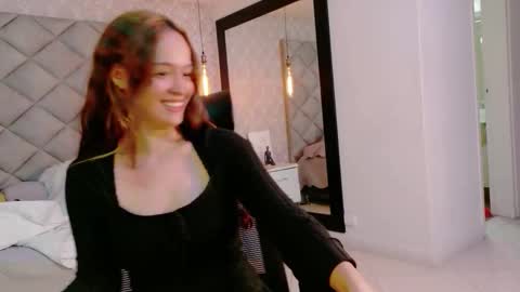 caro_adams1 online show from February 3, 2026, 11:21 pm