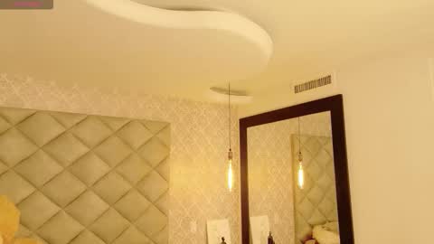 caro_adams1 online show from February 12, 2026, 10:32 am