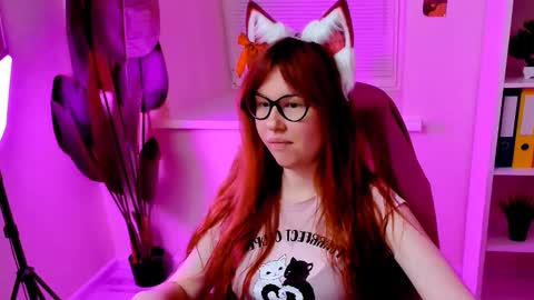 Snapshot of carol_carmen chatting on February 16, 2026, 12:18 am Carol online show from February 16, 2026, 12:18 am