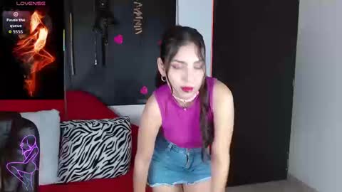 Snapshot of carolaine69_ chatting on September 24, 2025, 1:36 pm Caroline online show from September 24, 2025, 1:36 pm