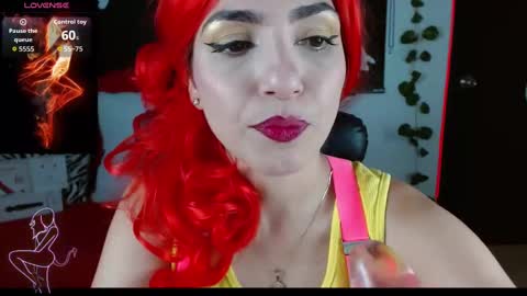 Snapshot of carolaine69_ chatting on October 17, 2025, 2:52 pm Caroline online show from October 17, 2025, 2:52 pm