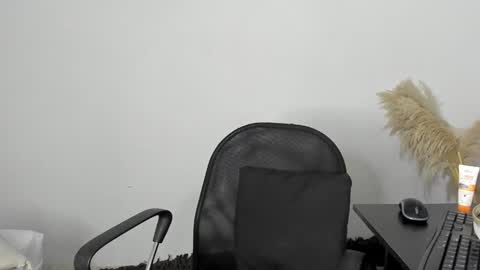 Snapshot of carolay759687 chatting on January 7, 2025, 12:13 am carolay759687 online show from January 7, 2025, 12:13 am