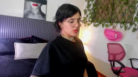 Carole ks online show from September 29, 2025, 3:22 am
