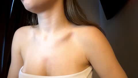 Snapshot of carolecronan chatting on January 5, 2026, 5:27 pm Lisa online show from January 5, 2026, 5:27 pm