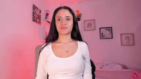 Snapshot of caroliine__ chatting on February 16, 2025, 2:09 am Caroline online show from February 16, 2025, 2:09 am