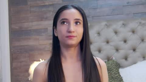 Snapshot of carolinahart chatting on January 13, 2026, 6:51 am carolinahart online show from January 13, 2026, 6:51 am