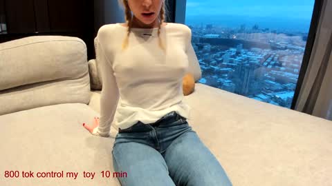Snapshot of carolinaherera chatting on December 17, 2024, 1:05 pm Lina.I will online 1 December online show from December 17, 2024, 1:05 pm