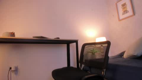  Caroline  online show from February 24, 2026, 11:30 am