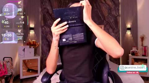 caroline_foster1 online show from February 17, 2026, 12:12 pm