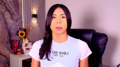 caroline_foster1 online show from March 20, 2026, 12:10 pm