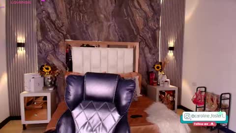 caroline_foster1 online show from April 20, 2026, 12:19 pm