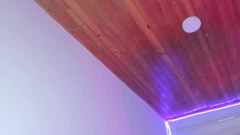 caroline_rodriguez_9 online show from September 20, 2025, 2:45 am