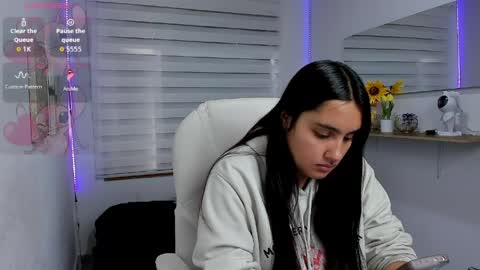 Snapshot of caroline_rodriguez_9 chatting on April 21, 2026, 4:45 pm caroline_rodriguez_9 online show from April 21, 2026, 4:45 pm