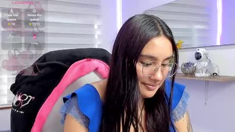Snapshot of caroline_rodriguez_9 chatting on April 27, 2026, 7:01 pm caroline_rodriguez_9 online show from April 27, 2026, 7:01 pm